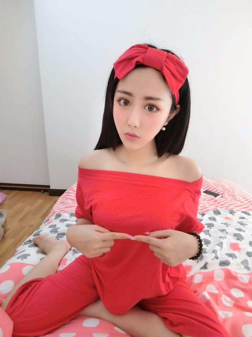 女士睡衣/泳衣
