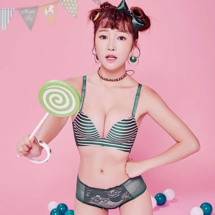 慕色天使条纹少女小胸性感无痕4D记忆保健内衣无钢圈聚拢文胸套装