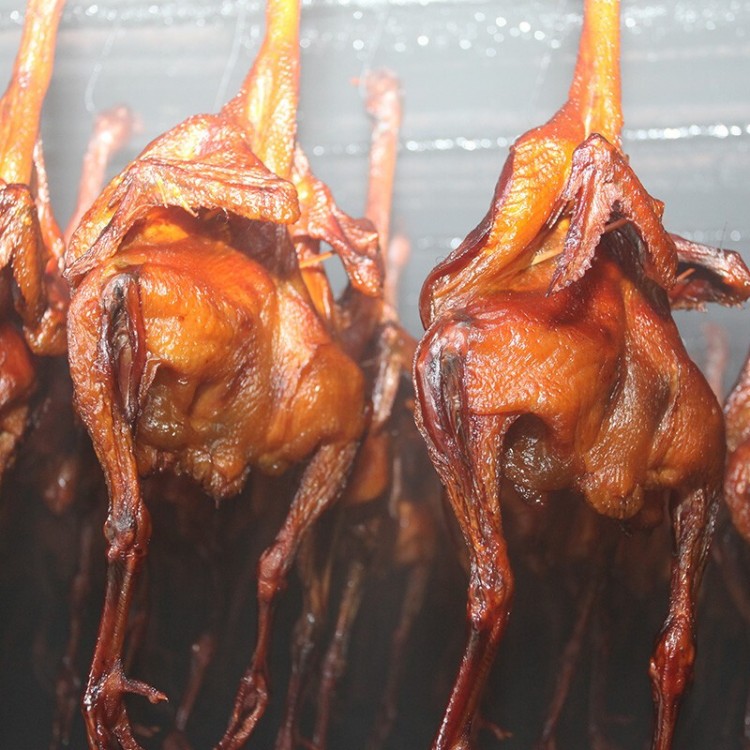 柴火烟熏腊鸡整只 700g/只 湖南湘西特产 腊味风干鸡 乡里土鸡年货 整只1斤-1.5斤